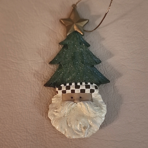 Beth Yarbrough Santa Hand Painted Ornamant. - Picture 3 of 5